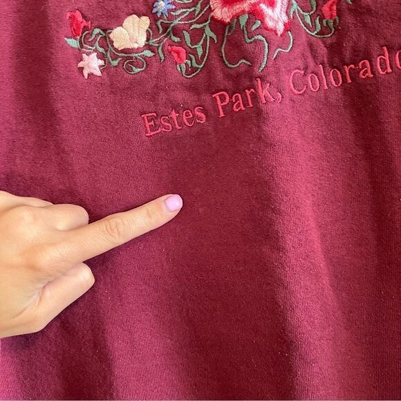 ✨Jerzees Maroon Estes Park Colorado Floral Embroidered Crewneck Sweatshirt Large - Picture 4 of 10